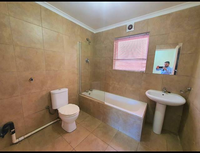 3 BEDROOM HOUSE TO LET IN RUYTERWACHT